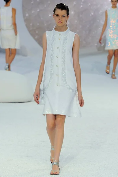Look 38